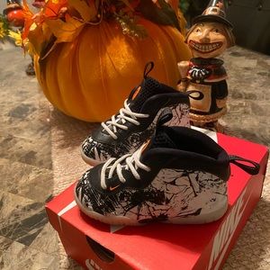 Nike Foamposites toddler size 7c